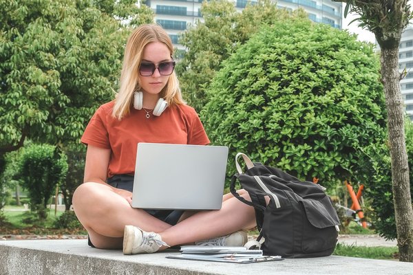 Quels sont les défis de la mise en œuvre d'une solution de gestion des identités décentralisée (DID)?