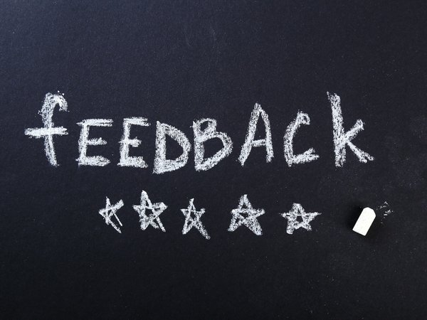 Comment utiliser les avis clients pour améliorer le service client d'une entreprise de marketing digital?